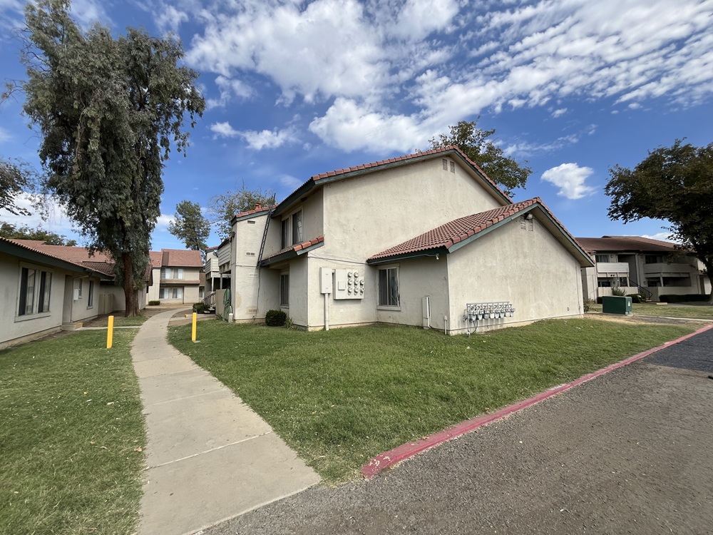 Huron Plaza Apartments Exterior